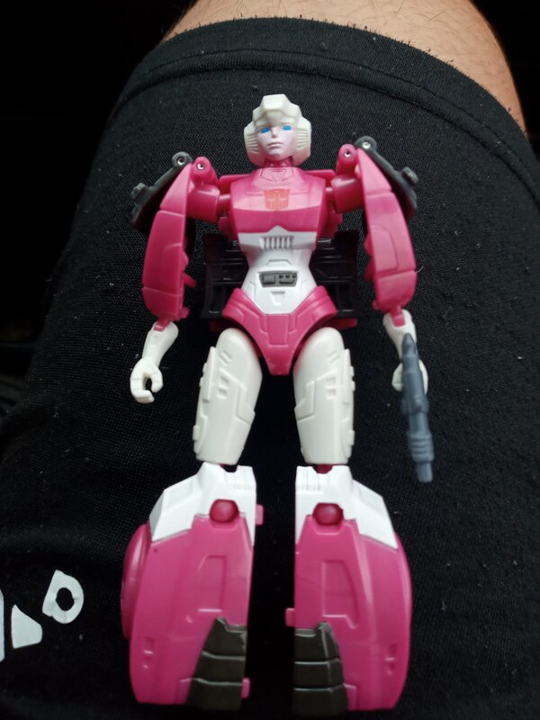 Transformers Authentics Arcee In Hand Image  (1 of 9)